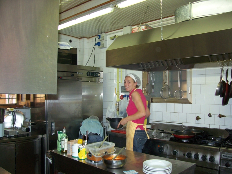  Image name: LocandaLaContea05.jpg 
 width: 800 pixel 
 height: 601 pixel 
 Size: 375530 bytes 
 Click to enlarge 